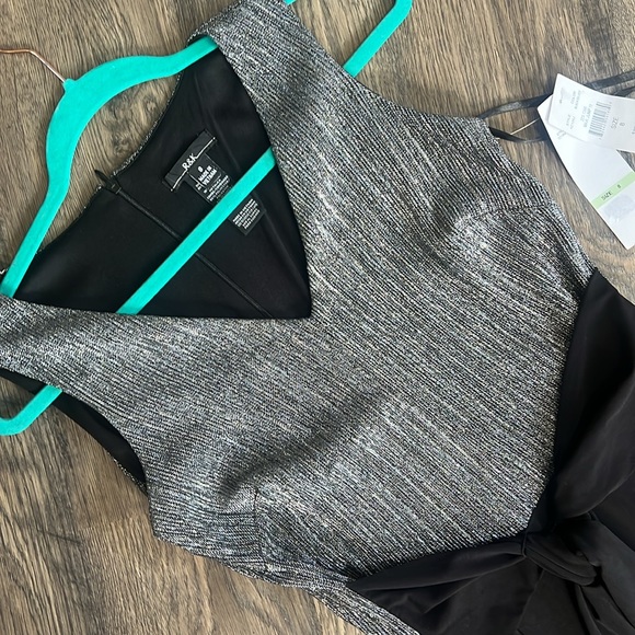 R&K NWT color block silver sparkling sleeveless front tie jumpsuit size 8 black - Picture 6 of 9